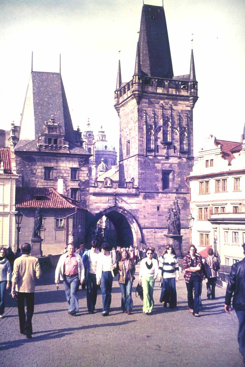 CZ/Prag/Altstadt/Karlsbruecke/19771007-1(0)xx_I_54_(E_04)_CZ_Prag_Altstadt_Karlsbruecke_KleinseiterBrueckentuerme
