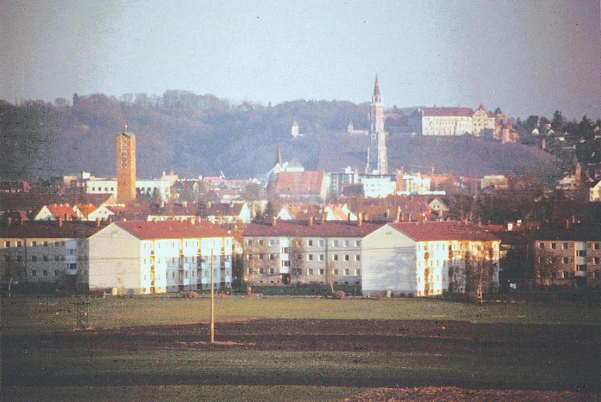 EU/D/BYL/LA/Landshut/19820405_1856_Fotoalbum847_Landshut-Panorama_1200x0803