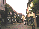 EU/D/NRW/EN/Hattingen/City/Bahnhofstrasse/20110615s1616_PH2D0029_EU_D_NW_EN_Hattingen-City_Kleine_Weilstrasse_von_der_Bahnhofstrasse_her