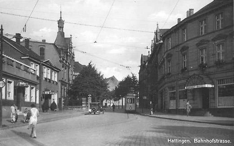 D/NRW/EN/Hattingen/City/Bahnhofstrasse/SW-AK_EU_D_NW_EN_Hattingen_Bahnhofstrasse_mit_Bahnhof-Hotel_rechts_um_1935