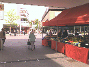 EU/D/NRW/EN/Hattingen/City/Reschop-Karree/20110615s1523_PH2D0012_EU_D_NW_EN_Hattingen-City_Reschop-Karree_Obstverkaufsstand_und_Fussgaengerzone