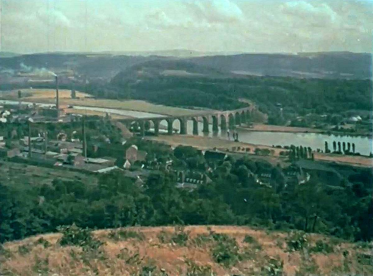 EU/D/NRW/EN/Herdecke/Viadukt/1956xxxx_EU_D_NW_EN_Herdecke_HerdeckerViadukt_und_Kaisberg_(Hagen-Film_von_PaulKellermann)