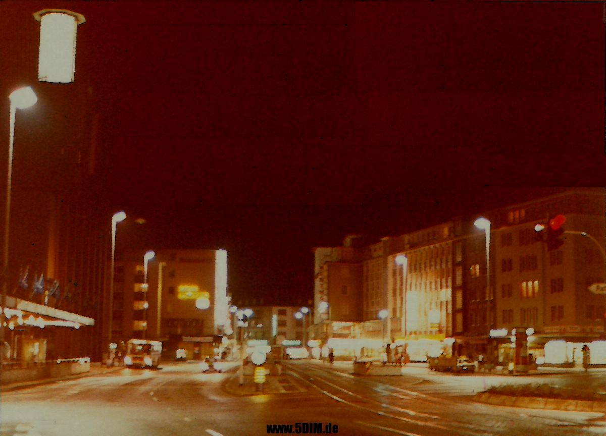 EU/D/NRW/HA/Hagen/Friedrich-Ebert-Platz/197905xx_XII-23_EU_D_NW_HA-City_Friedrich-Ebert-Platz_bei_Dunkelheit_gen_Mittelstrasse_1200x0864