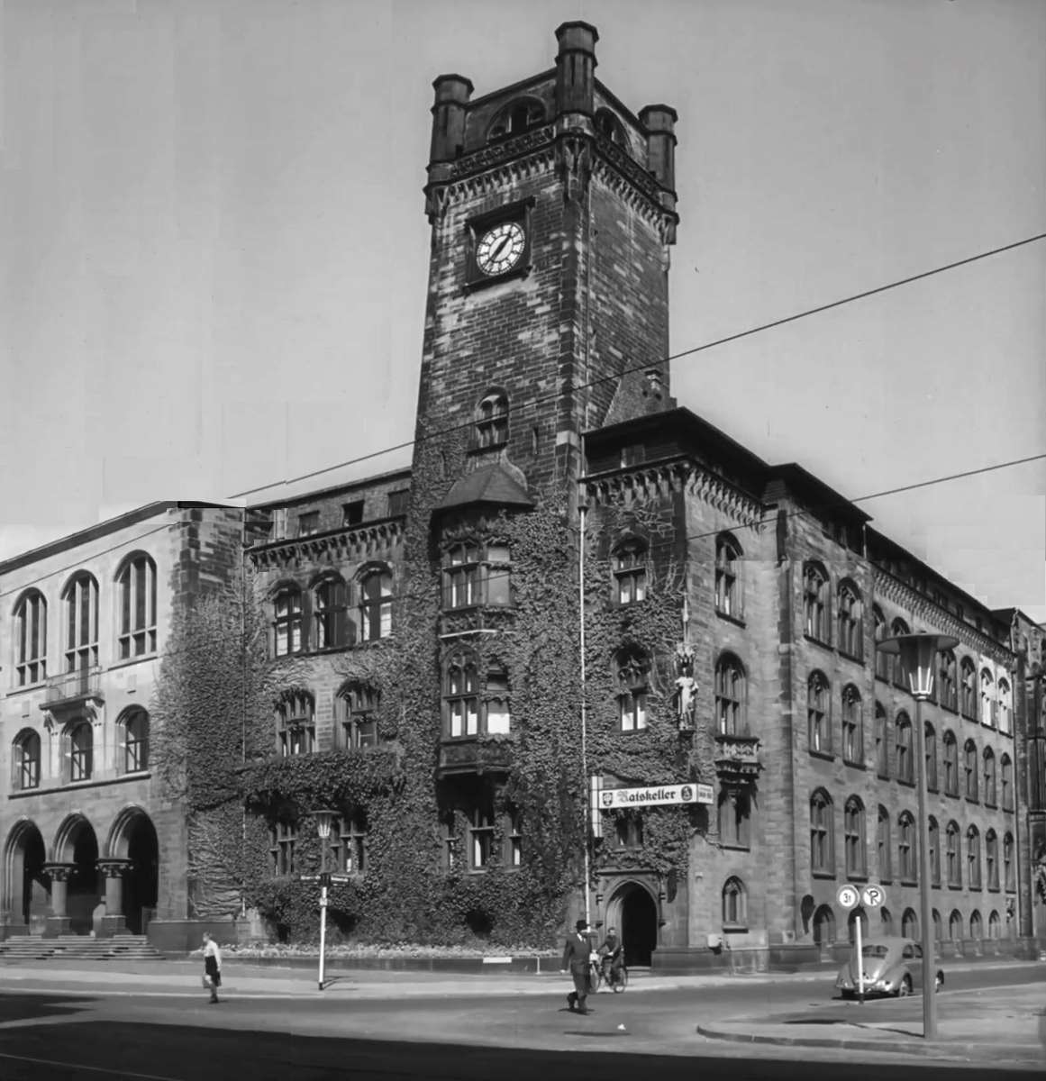 EU/D/NRW/HA/Hagen/Friedrich-Ebert-Platz/Rathaus/1953xxxx_EU_D_NW_HA-City_Koernerstrasse_Rathaus_MONTAGE_(RolfMRost)