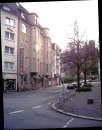 EU/D/NRW/HA/Hagen/Goldbergstrasse/20021102_15xx_IMAGE30_Goldbergstrasse_vor_Fichte-Gymnasium