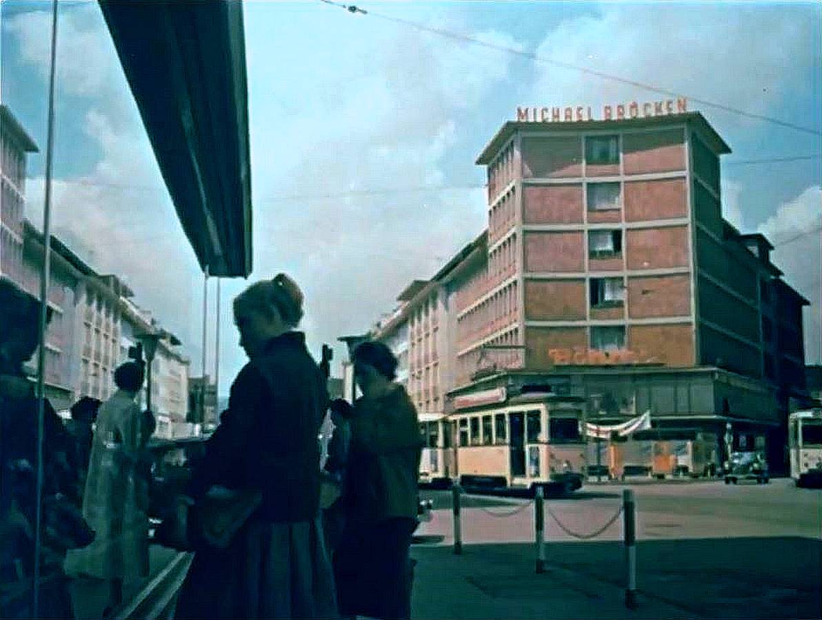 D/NRW/HA/Hagen/Mittelstrasse/Westendhaus/1956xxxx_EU_D_NW_HA-City_Mittelstrasse_Einmuendungen_Elberfelder+KoernerStraße_(Hagen-Film_von_PaulKellermann)