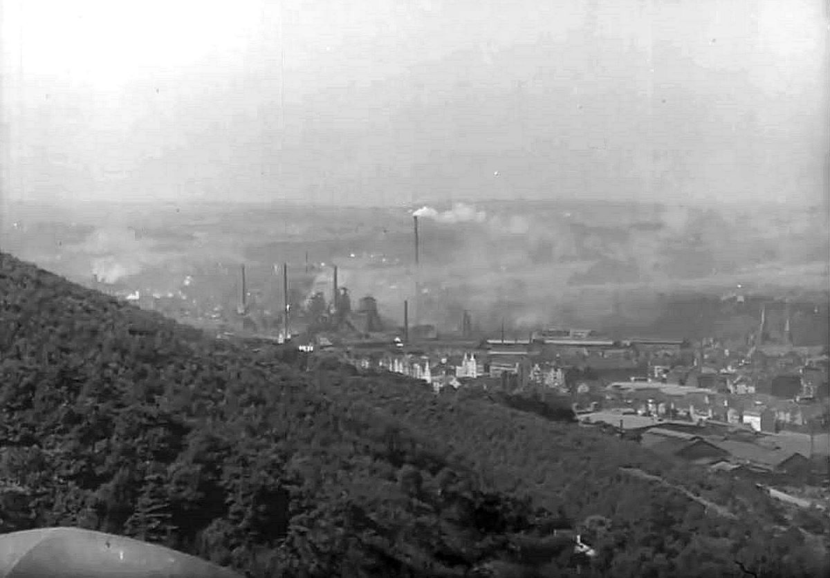 EU/D/NRW/HA/HagenerStadtwald/Goldberg/Bismarckturm/1953xxxx_EU_D_NW_HA_Goldberg_Bismarckturm_Haspe-Panorama_(RolfMRost)