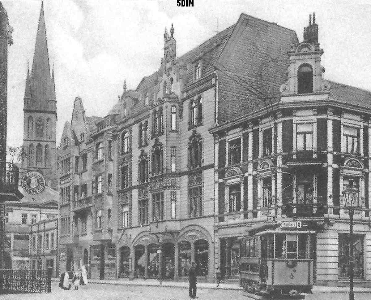 EU/D/NRW/HA/Haspe/BerlinerStrasse/SW-AK_EU_D_NW_HA-Haspe_BerlinerStrasse_Ecke_VoerderStrasse_mit_Tram-Linie_8_um_1910_1200x0969