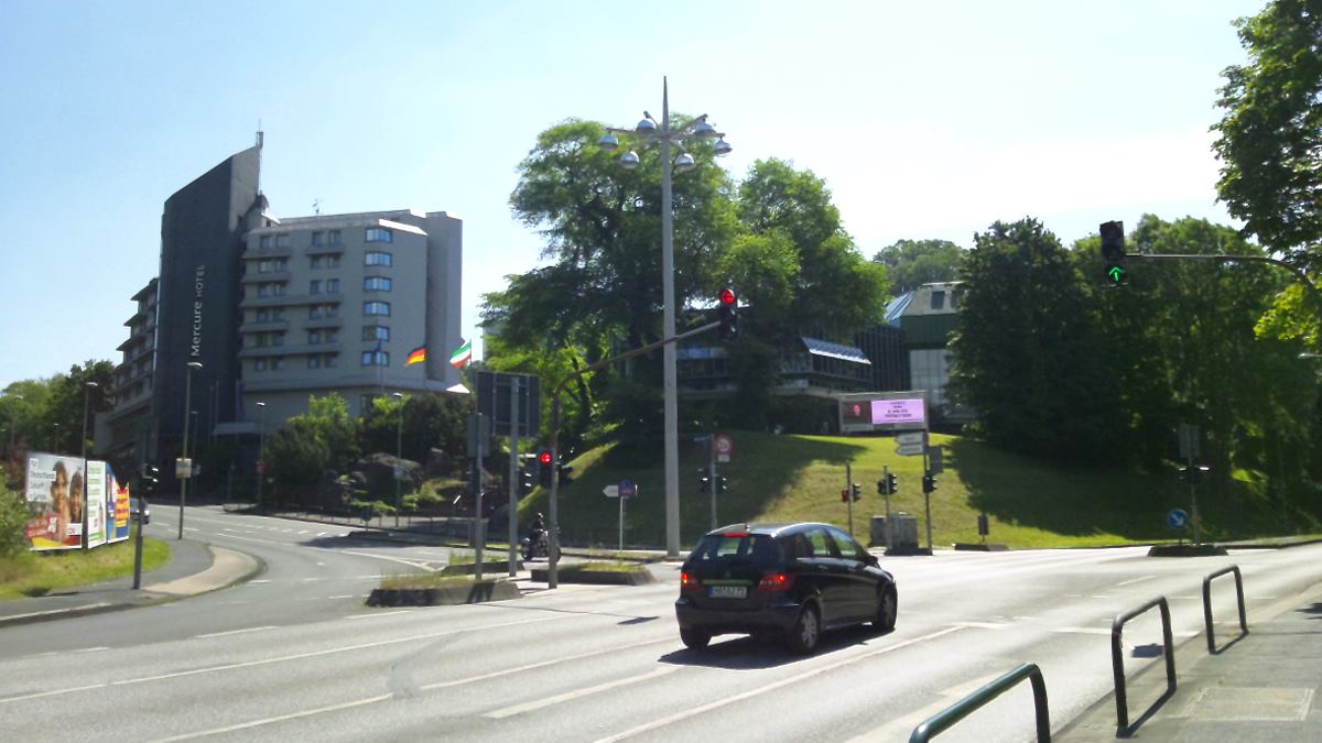 EU/D/NRW/HA/Oberhagen/Stadthalle/20190526s1108_DSC_1620_EU_D_NW_HA-Oberhagen_Volmetalstrasse_Ecke_WasserlosesTal_1200x0675