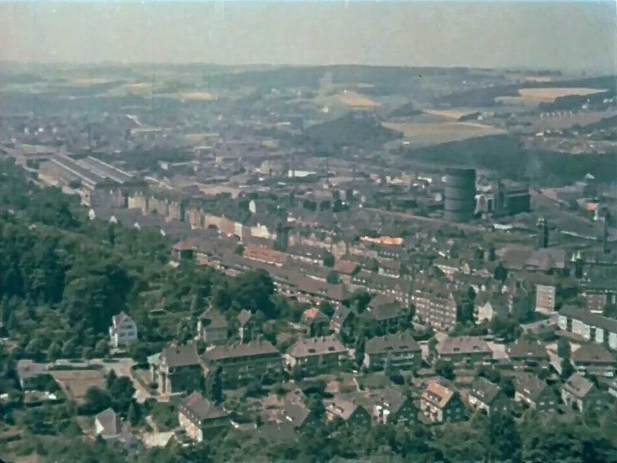 D/NRW/HA/Wehringhausen/Aussichten_vom_Goldberg/1956xxxx_EU_D_NW_HA_Goldberg_Bismarckturm_Paulusviertel-Panorama
