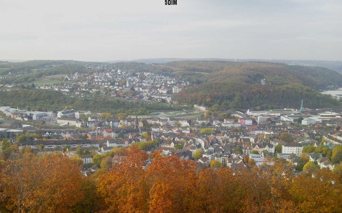 EU/D/NRW/HA/Wehringhausen/Aussichten_vom_Goldberg/20161030w1421_DSC_3303_EU_D_NW_HA_Goldberg_Bismarckturm_Ausblick_DETAIL_Wehringhausen-Panorama_1200x0748