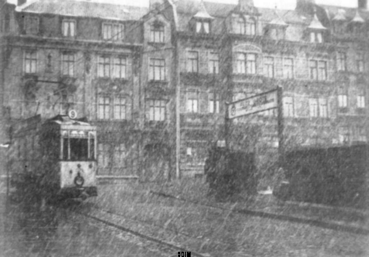 EU/D/NRW/HA/Wehringhausen/Bachstrasse/193(8)xxxx_SW-Foto_EU_D_NW_HA-Wehringhausen_Bachstrasse_unterhalb_der_LangeStrasse_Tram_Linie_9_1200x0835