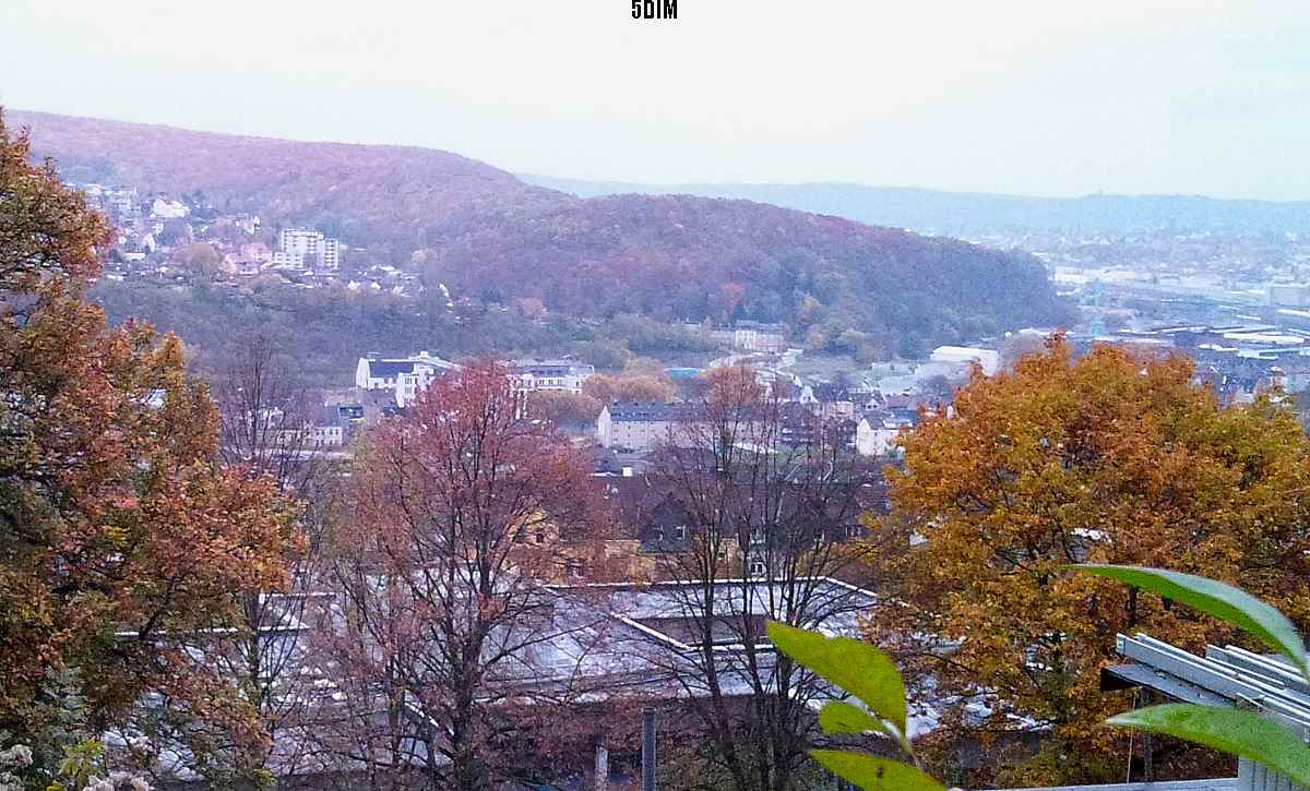 EU/D/NRW/HA/Wehringhausen/Rehsiepen/20161106w1347_DSC_3368_EU_D_NW_HA-Wehringhausen_AmRupenstueck_Ausblick_von_oberhalb_des_Schulzentrums_DETAIL_Wehringhausen-Panorama_1200x0725