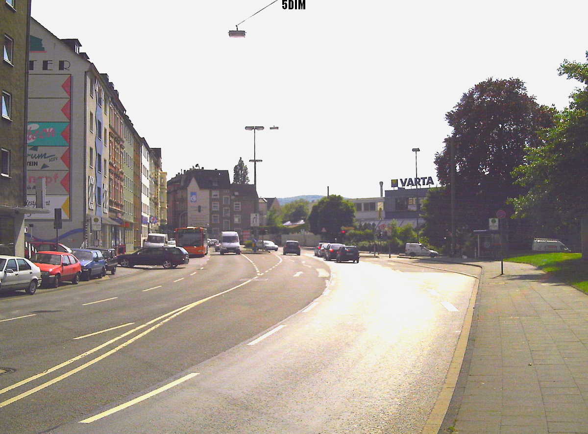 EU/D/NRW/HA/Wehringhausen/WehringhauserStrasse//EinmuendungWeidestrasse/20050527s1636_IMAG0031_EU_D_NW_HA-Wehringhausen_WehringhauseerStrasse_Einmuendung_Weidesztasse_von_Osten_GERICHTET_1200x0886