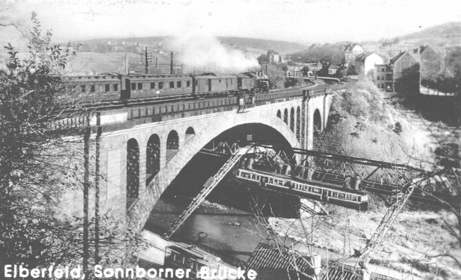 Wuppertaler Schwebebahn tren monorraíl​ suspendido del techo monorail train suspended from the ceiling