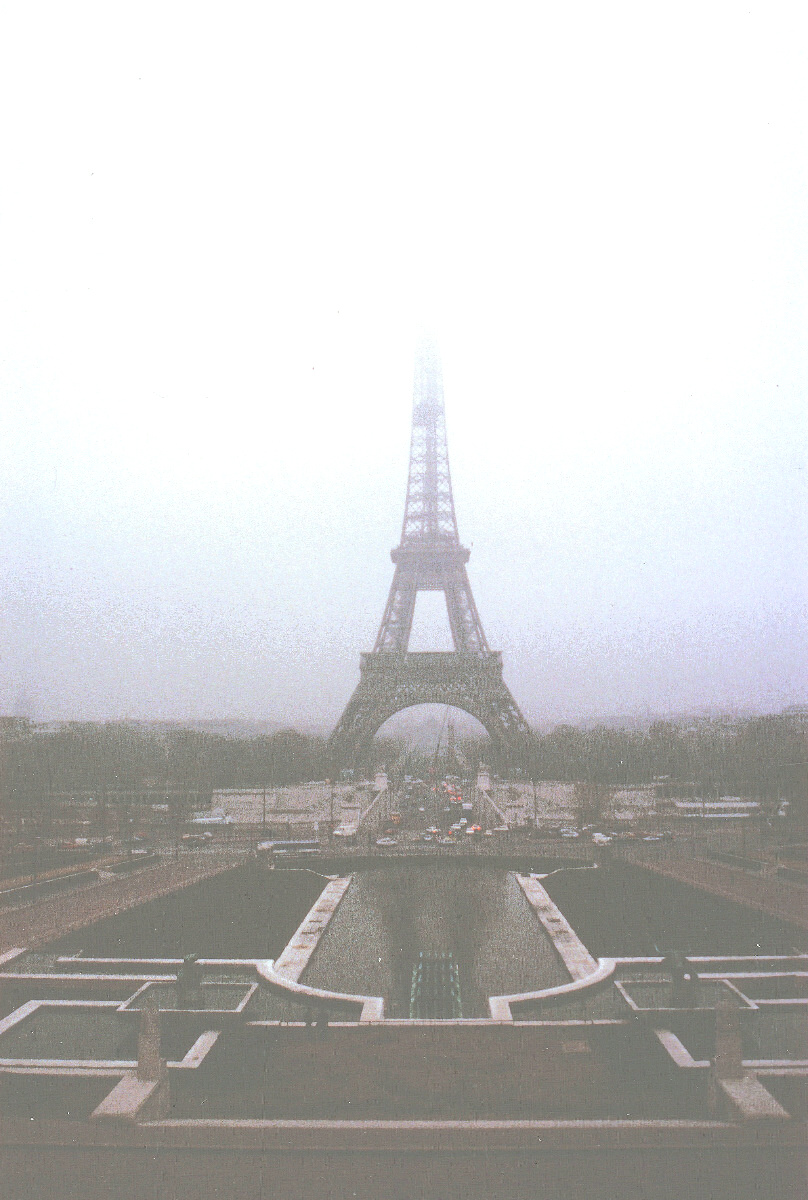 F/Paris/Eiffelturm/19810331_094(5)_Fotoalbum0701_Eiffelturm
