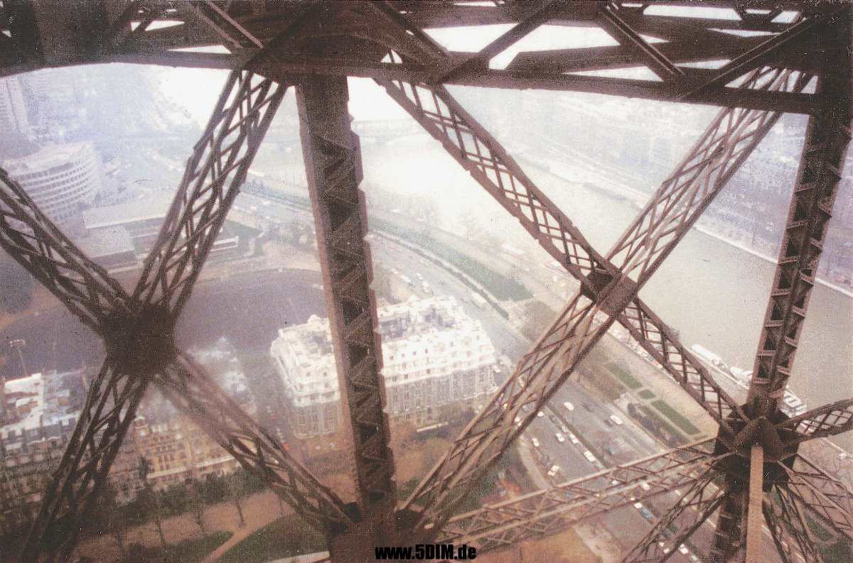 F/Paris/Eiffelturm/19810331_Fotoalbum0702_Seine_vom_Eiffelturm_aus_1200x0793