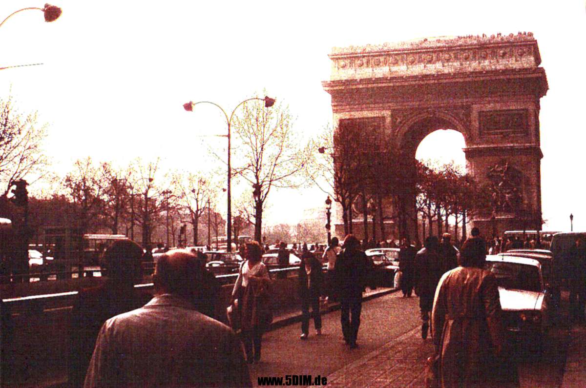 F/Paris/PlaceEtoile/19810403_1700_Fotoalbum0727_Arc_de_Triomphe_1200x0795