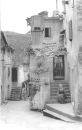 EU/HR/Istrien/Opatijskarivijera/Lovran/Starigrad/1955061(3-8)_07_Lovran_Starigrad_Altstadt-Szene_mit_Photographen-Gattin_Ingrid