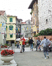 EU/HR/Istrien/Opatijskarivijera/Lovran/Starigrad/20120926s1124_DSC_0155_HR_Istrien_Lovran_StariGrad_Hauptplatz_DETAIL