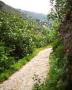 HR/Istrien/Opatijskarivijera/MoscenickaDraga/SvetiPetar/20050616_1006_DSCI0002_Blick_ueber_die_Betonpiste_nach_Kuk