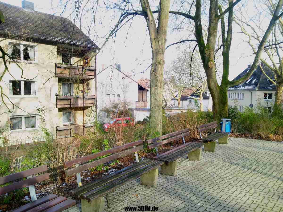 EU/D/NRW/HA/Wehringhausen/Pelmkestrasse/SpielplatzFalkenstrasse/20190119w1312_DSC_0999_EU_D_NW_HA-Wehringhausen_Pelmkestrasse_vom_Spielplatz_Falkenstrasse_abwaerts_1200x0900