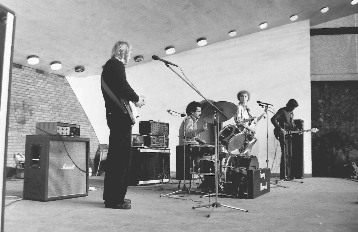 EU/D/NW/HA/FunnyRevival/19781104_EU_D_NW_HA-City_Volkspark_Konzertmuschel_FunnyRevivalBand_von_KlausRothe_(20210606211801_01)_1200x0778