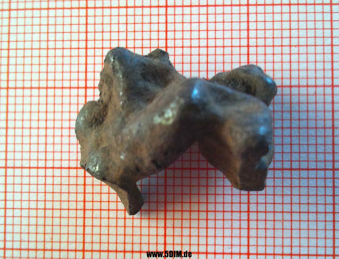 20210607s1141_DSC_6720_EU_D_NW_HA_Ikshardt_westlich_Wahl_Schlackenprobe_aus_einer_Halde_GERICHTET_1180x0900