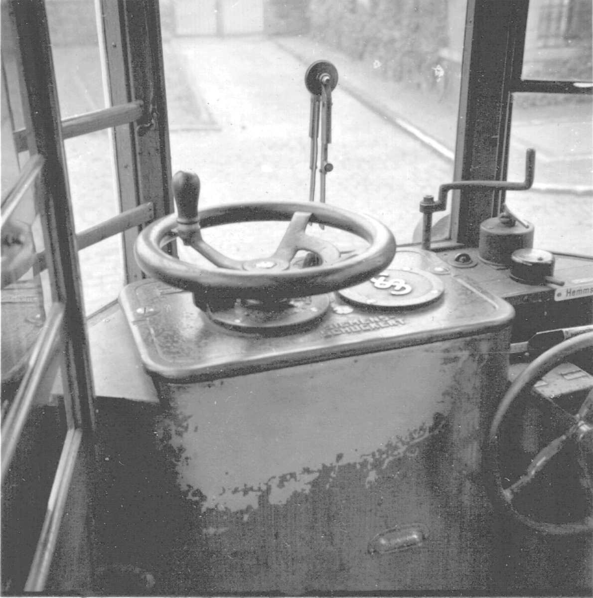 WuppertalerStrassenbahn/774_D_Rott_Victor-L-Str49_Hattingen-R)_Tram-Fuehrerstand_wohl_um_1940