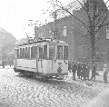 Verkehr/WuppertalerStrassenbahn/7_33_Tram_Wuppertal_Wagen53_mit_Scheinwerfer-Verdunkelung_um_1940